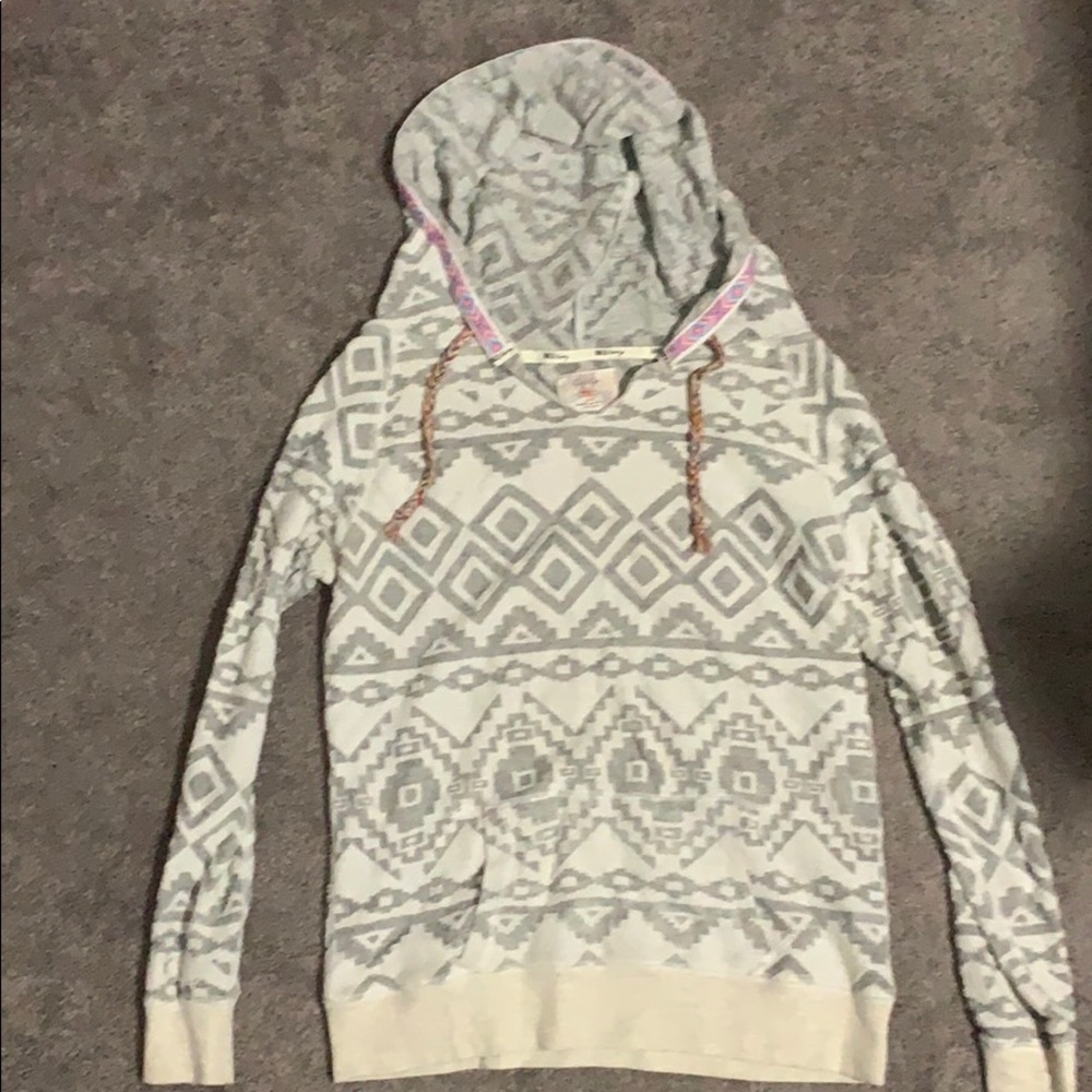 buckle long sleeve with hood